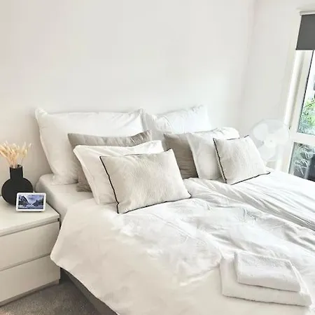 Luxury & Modern By The Ocean Bergen