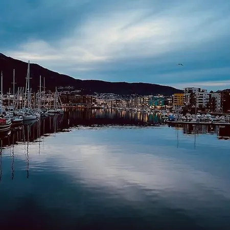 Luxury & Modern By The Ocean برغن