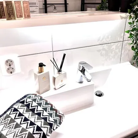 Luxury & Modern By The Ocean شقة برغن