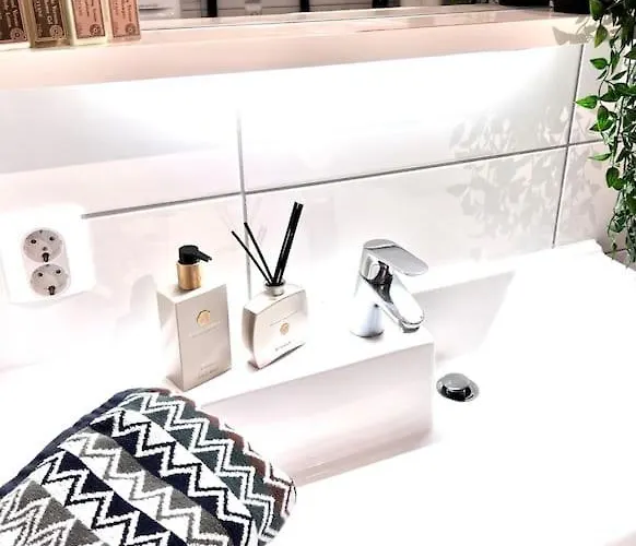 Luxury & Modern By The Ocean شقة برغن